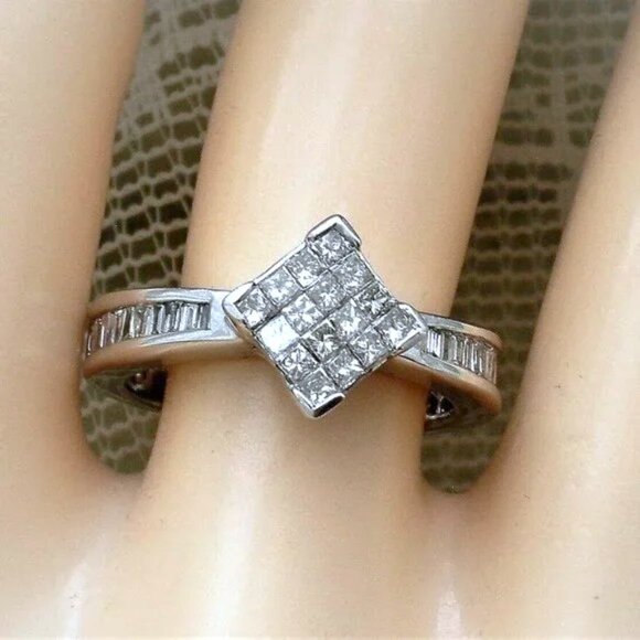 14K White Gold Princess Cut Baguette Diamond Invisible Setting Engagement Ring P